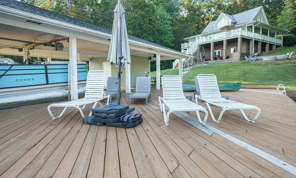 Photo of Patio Balcony in Leasburg