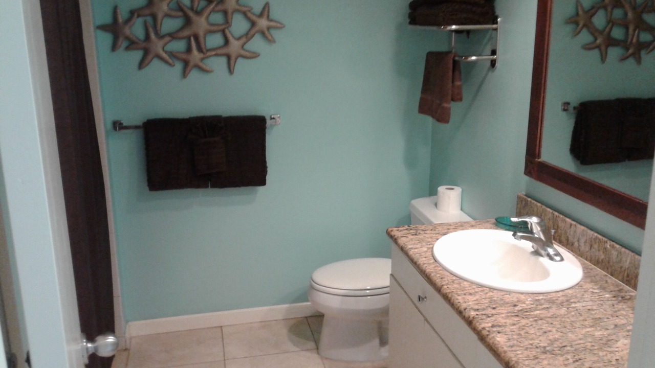 Photo of Bathroom in Wailua