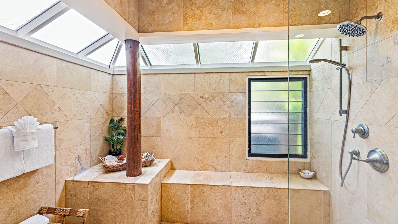 Photo of Bathroom in Napili