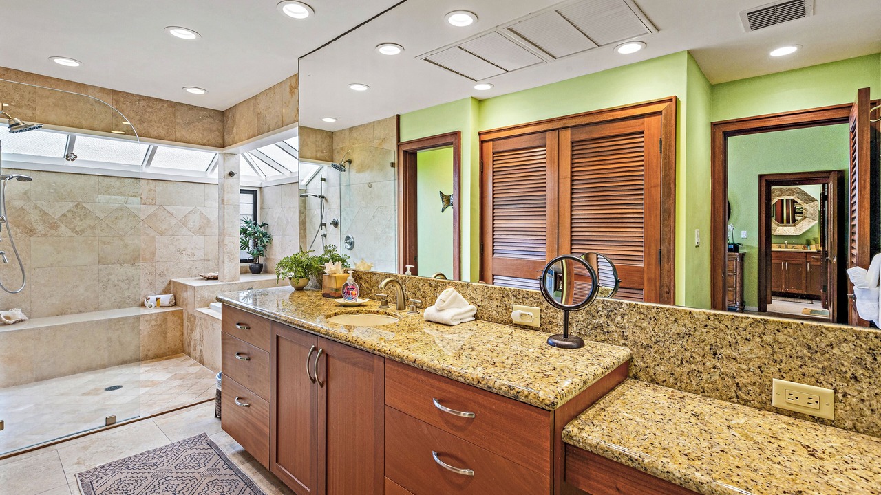 Photo of Bathroom in Napili