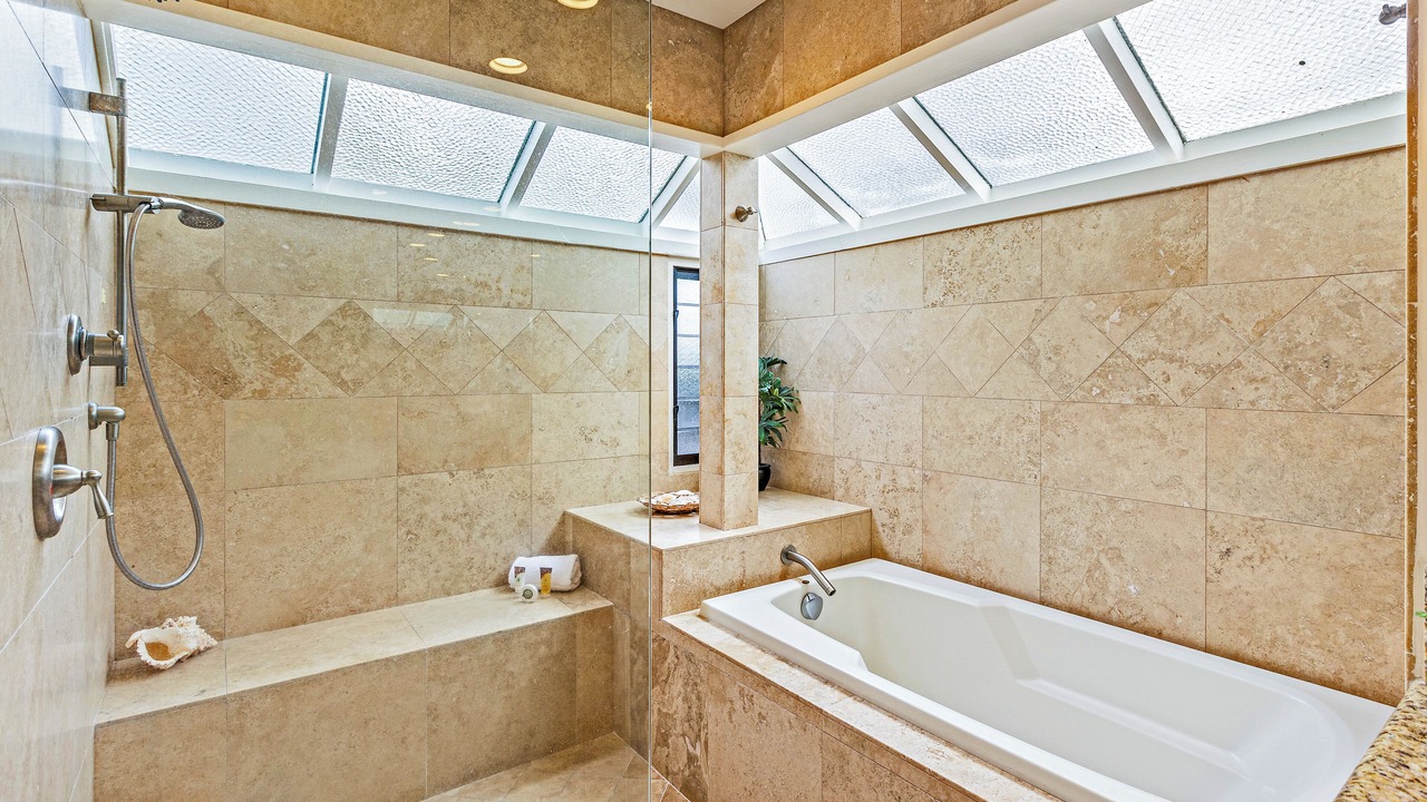 Photo of Bathroom in Napili