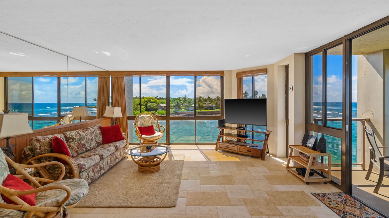 Photo of Livingroom in Poipu
