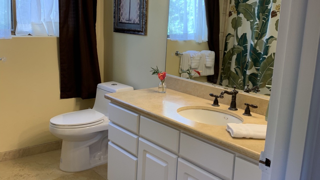 Photo of Bathroom in Kalaoa