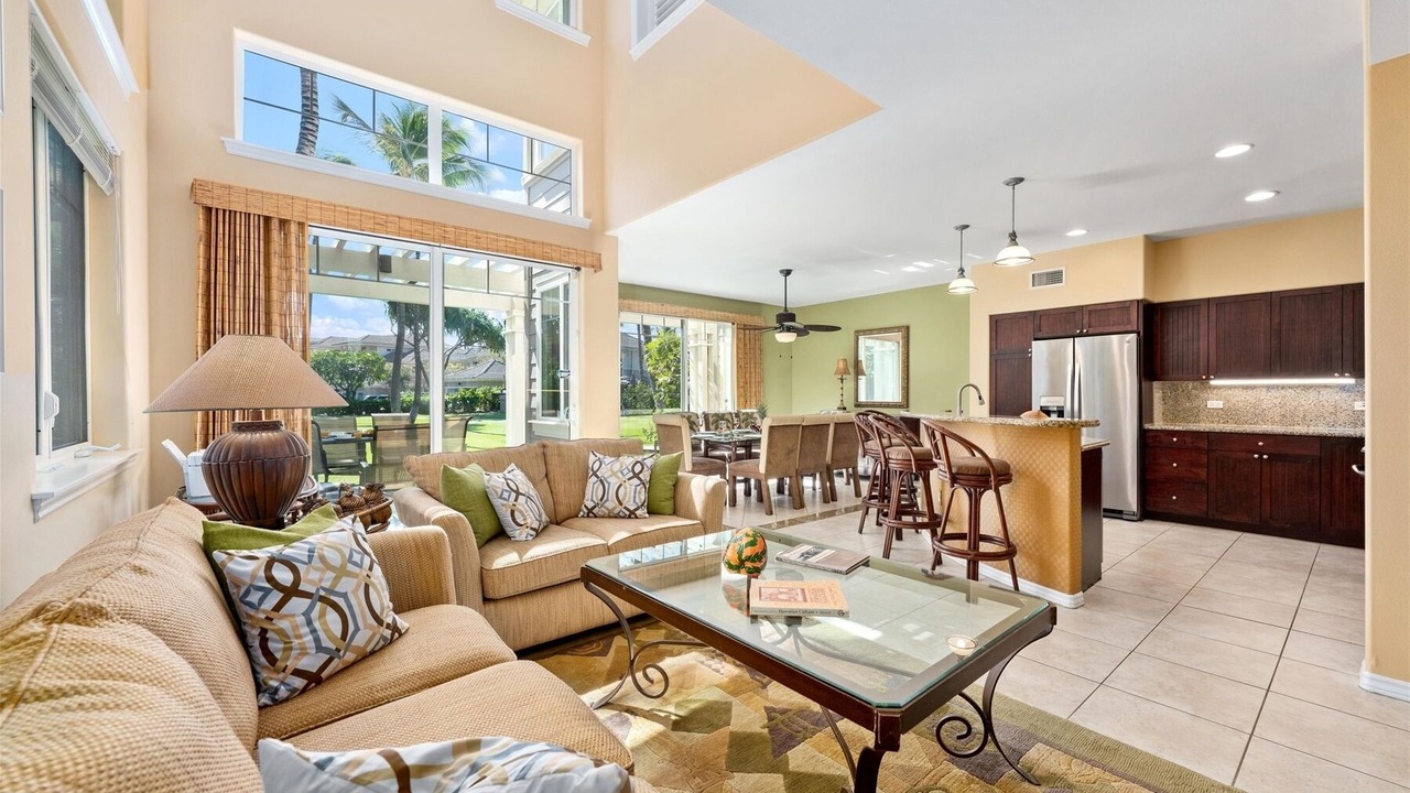 Photo of Livingroom in Waikoloa
