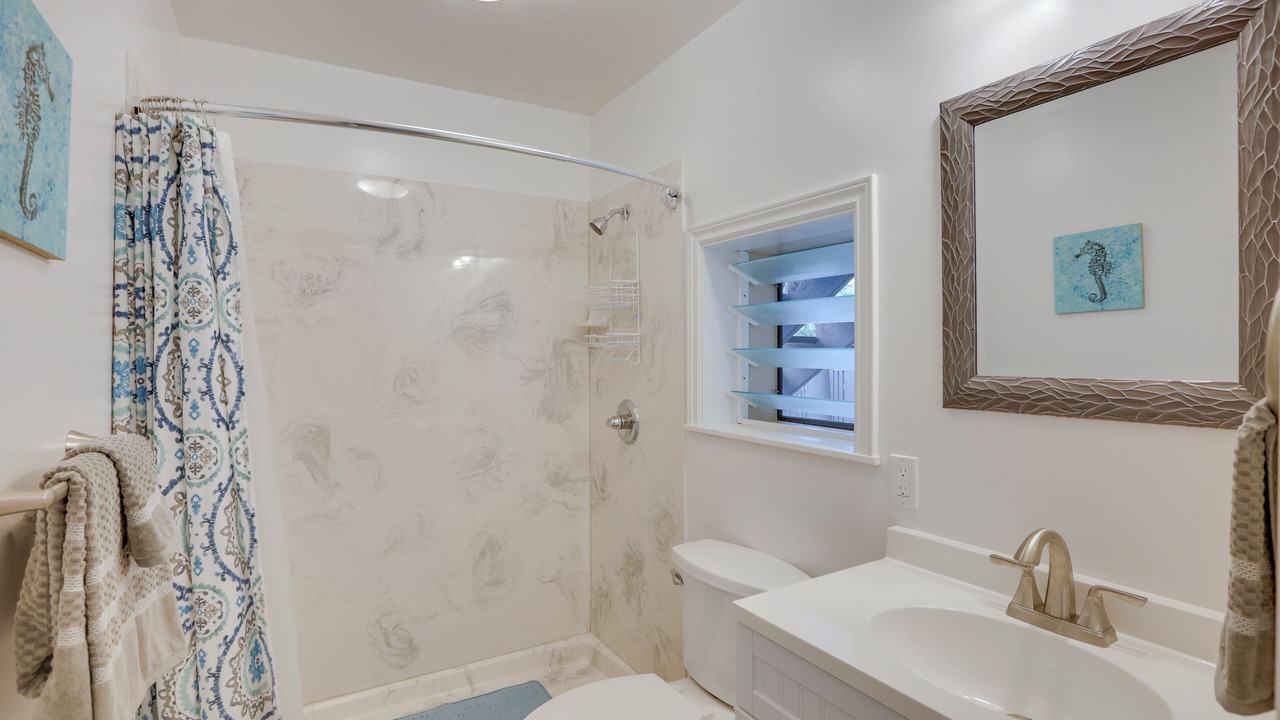 Photo of Bathroom in Hawaii Kai