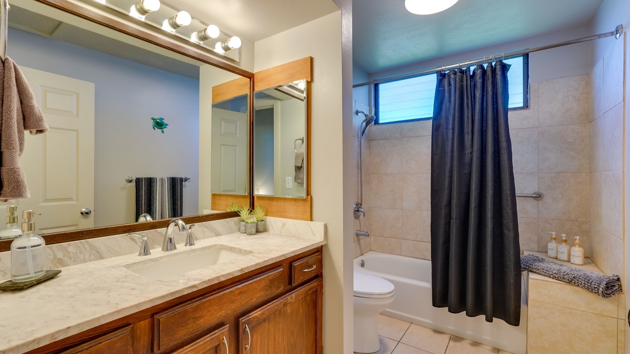 Photo of Bathroom in Historic Kailua Village