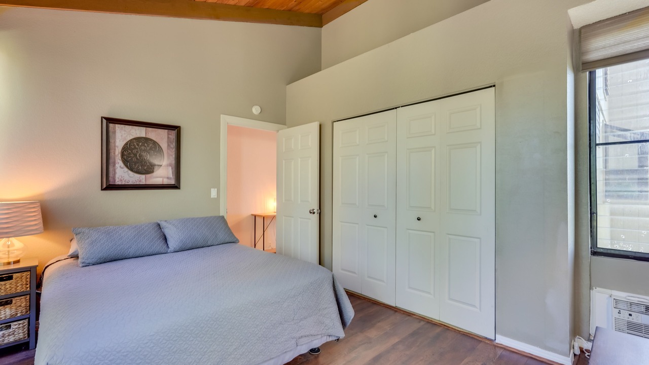 Photo of Bedroom in Historic Kailua Village