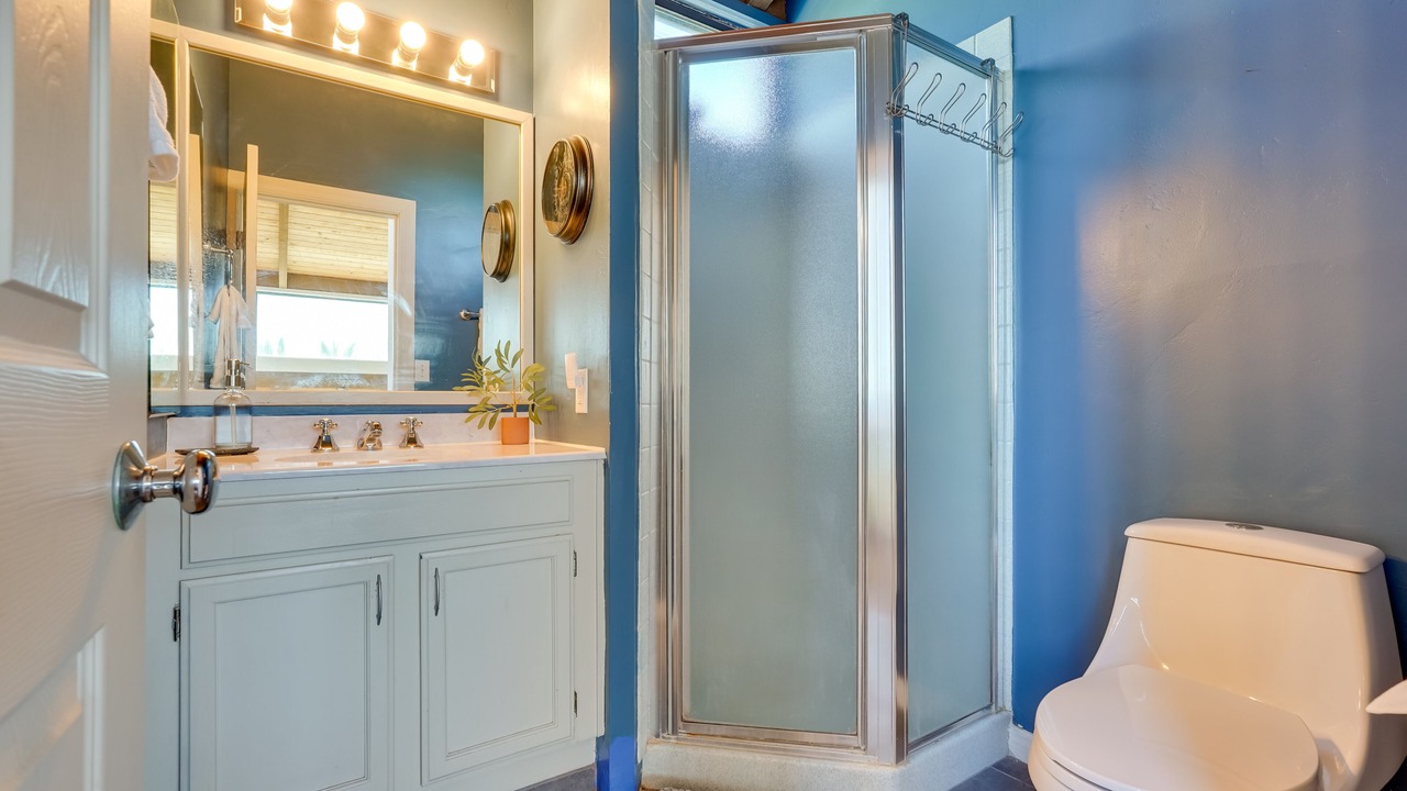 Photo of Bathroom in Historic Kailua Village