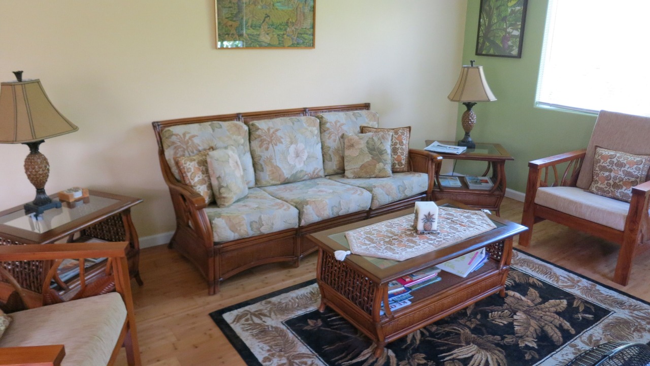 Photo of Livingroom in Leilani Estates