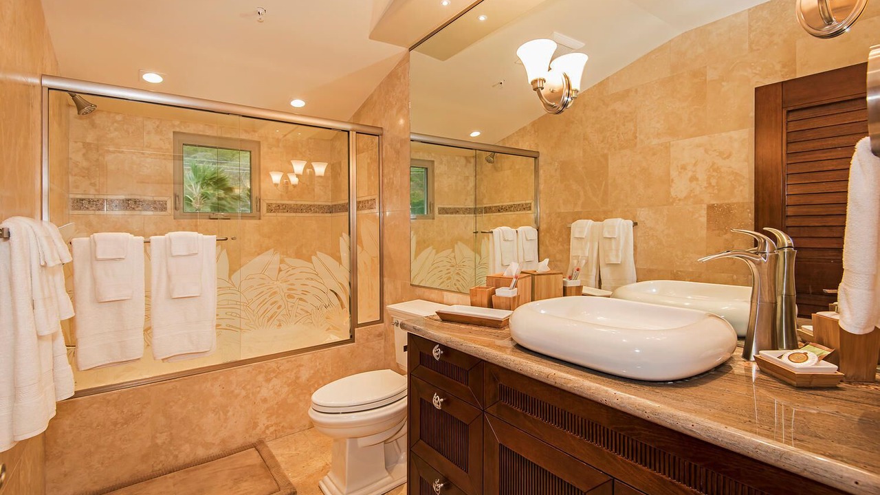 Photo of Bathroom in Waimanalo Beach