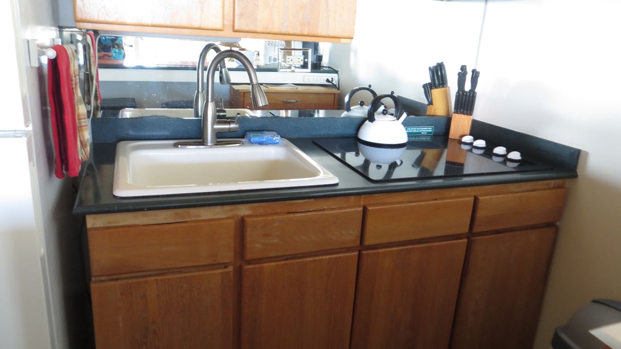 Photo of Kitchen in Maunaloa