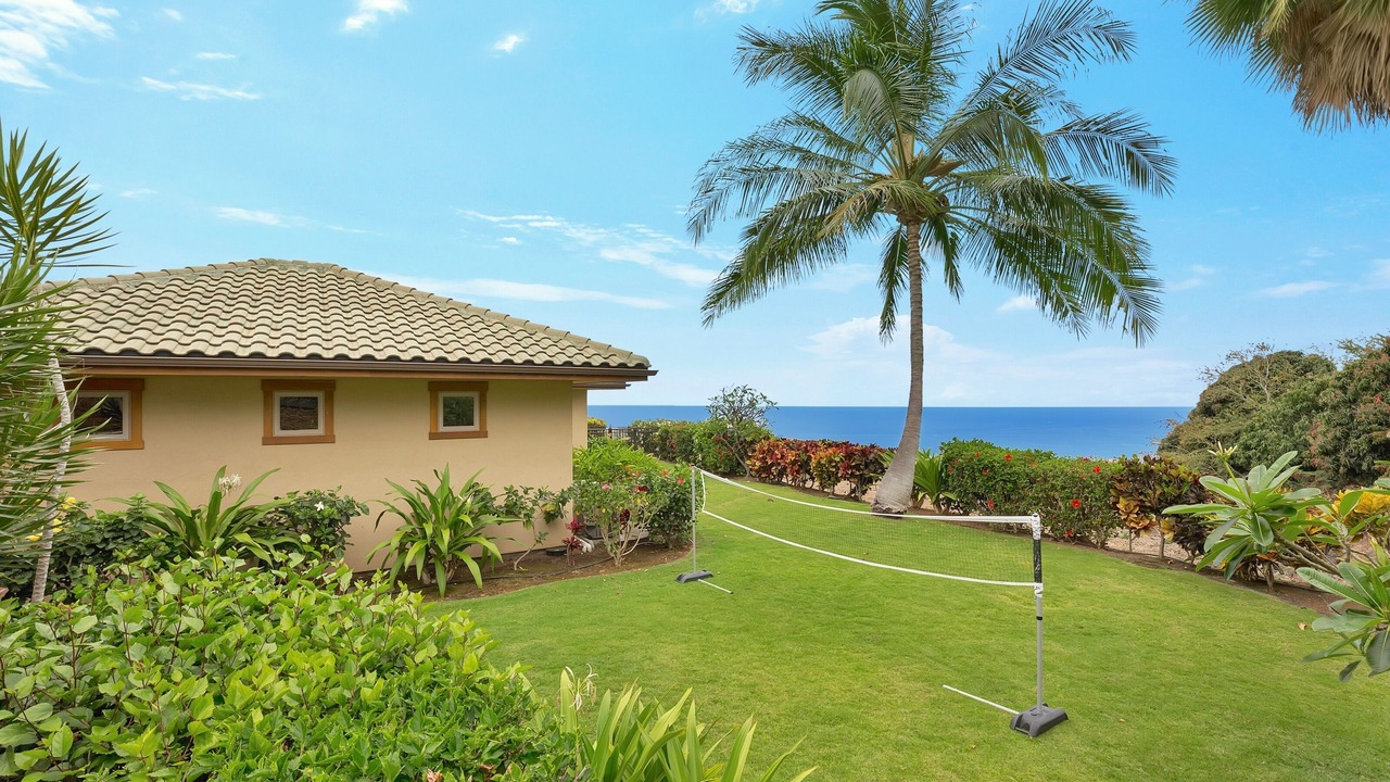 Photo of Others in Historic Kailua Village
