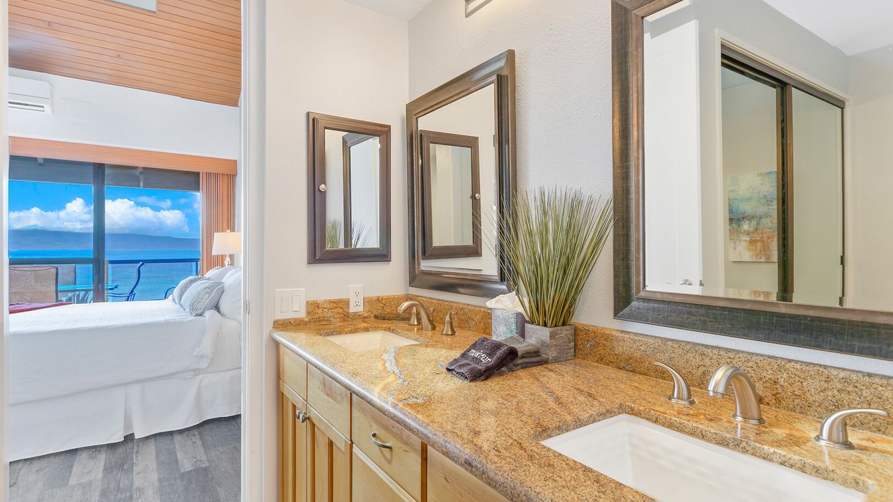 Photo of Bathroom in Kahana