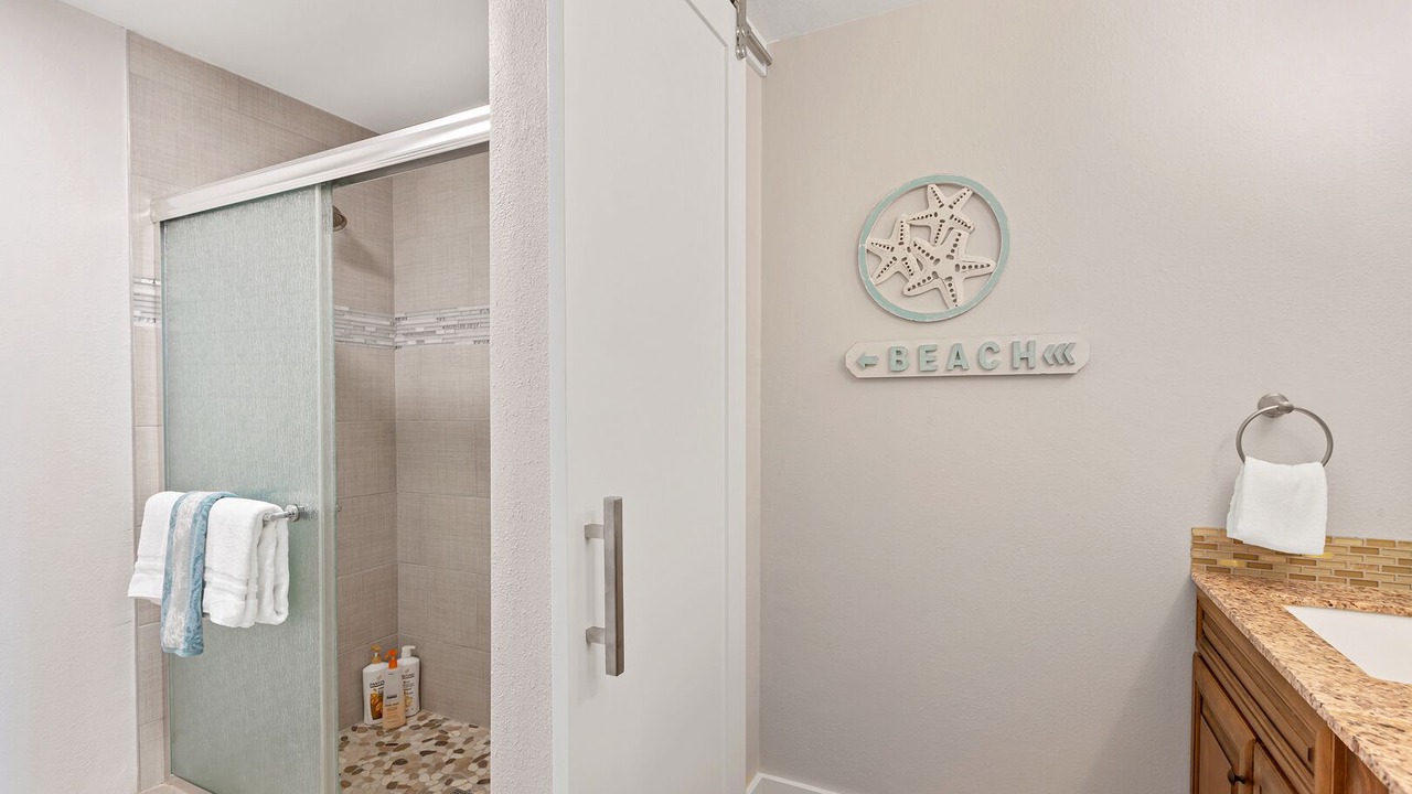 Photo of Bathroom in Kahana