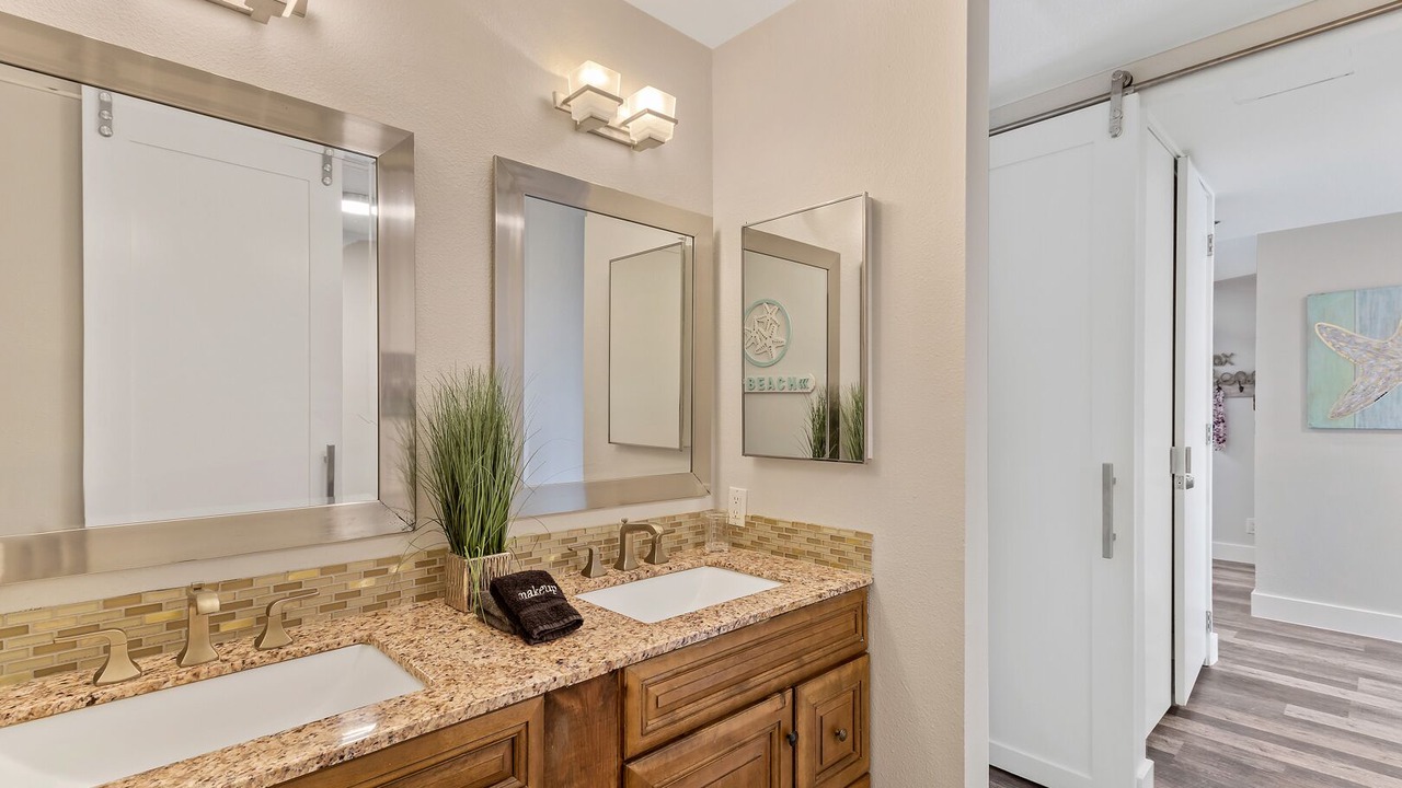 Photo of Bathroom in Kahana