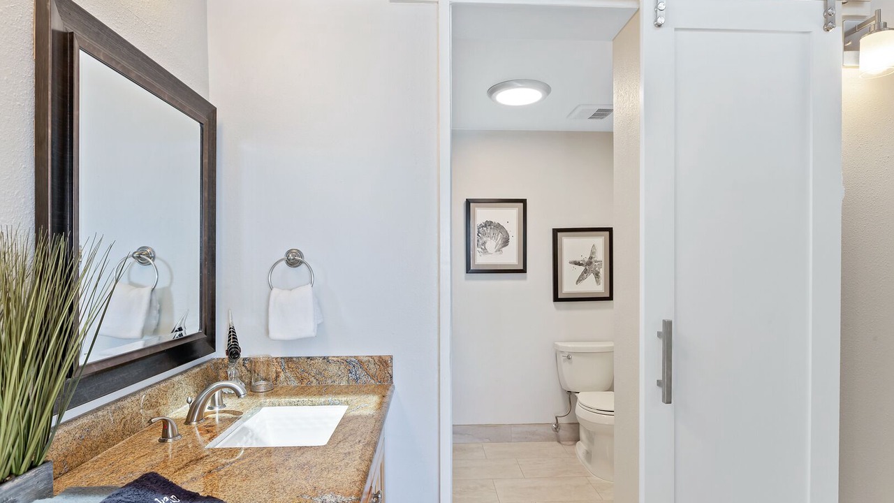 Photo of Bathroom in Kahana