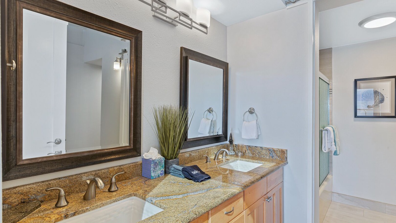 Photo of Bathroom in Kahana