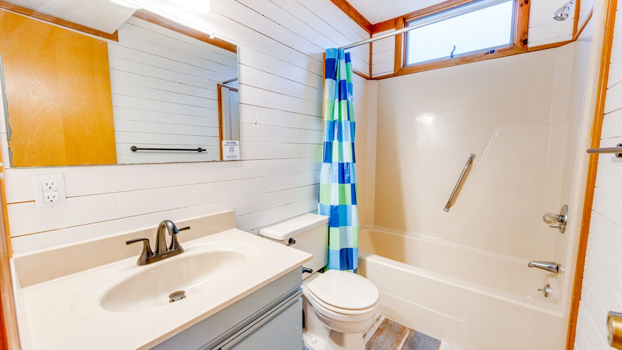 Photo of Bathroom in Salvo