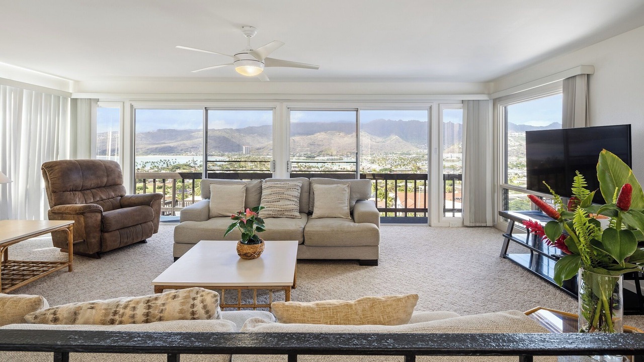 Photo of Livingroom in Portlock