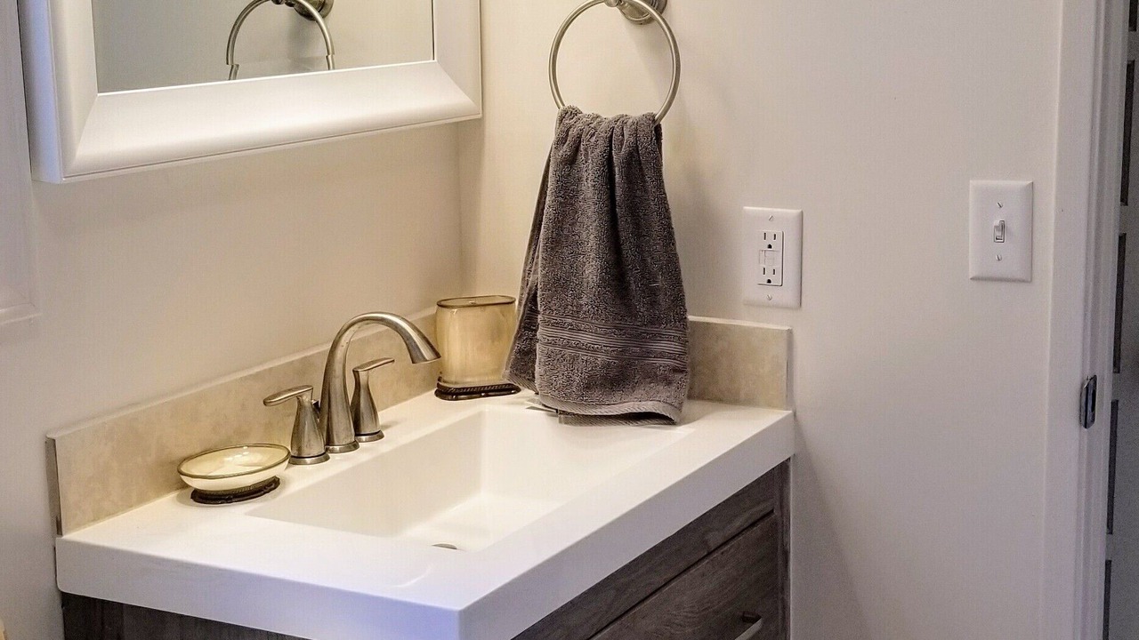 Photo of Bathroom in Kahaluu Bay