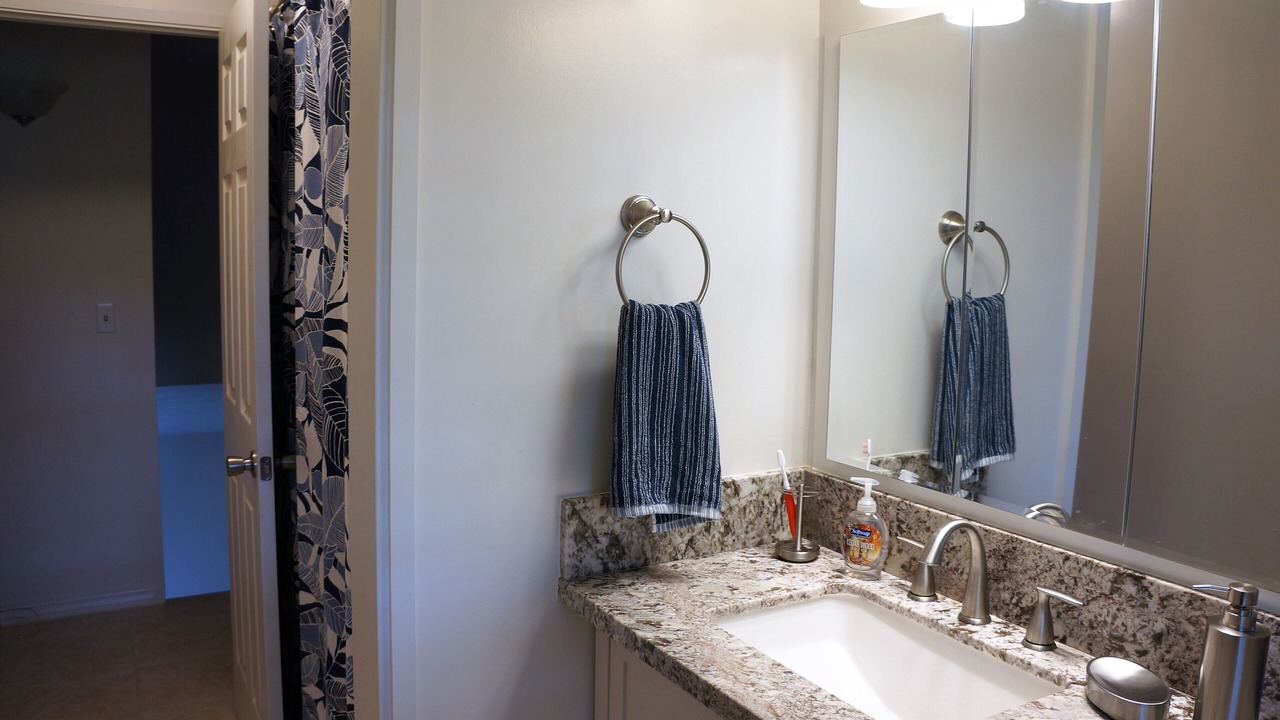 Photo of Bathroom in Kahaluu Bay