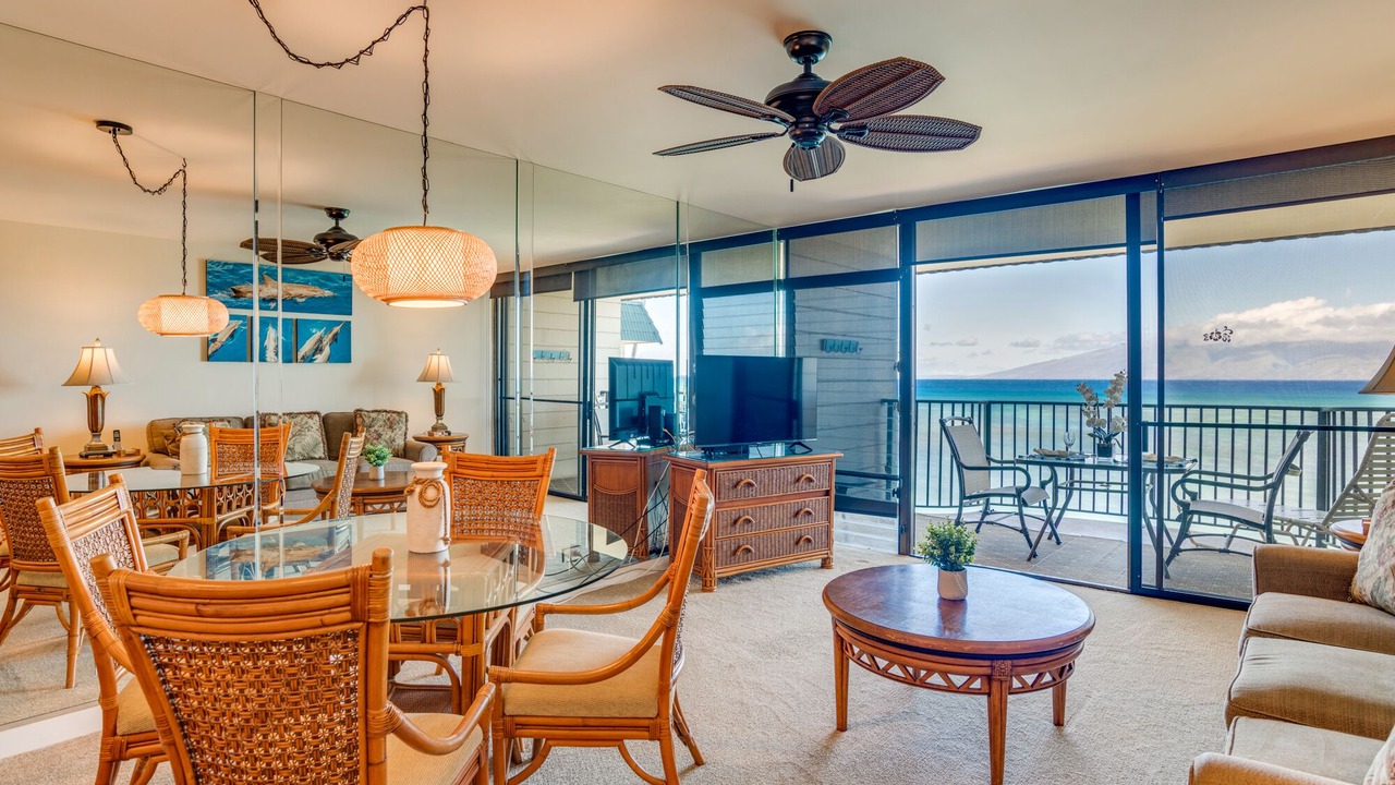 Photo of Livingroom in Kahana