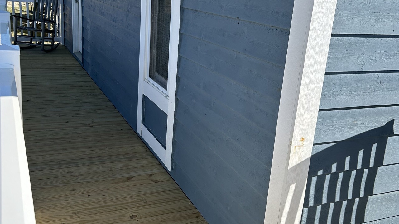 Photo of Patio Balcony in Emerald Isle