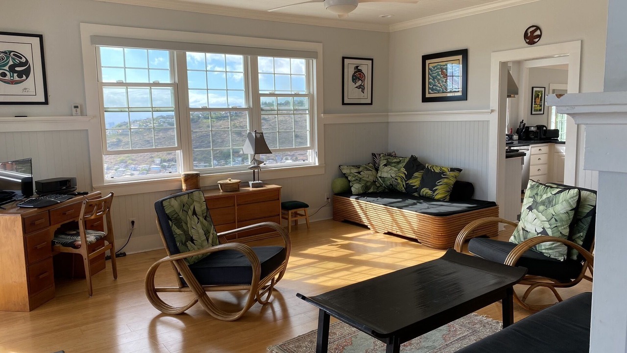 Photo of Bedroom in Maunalani Heights