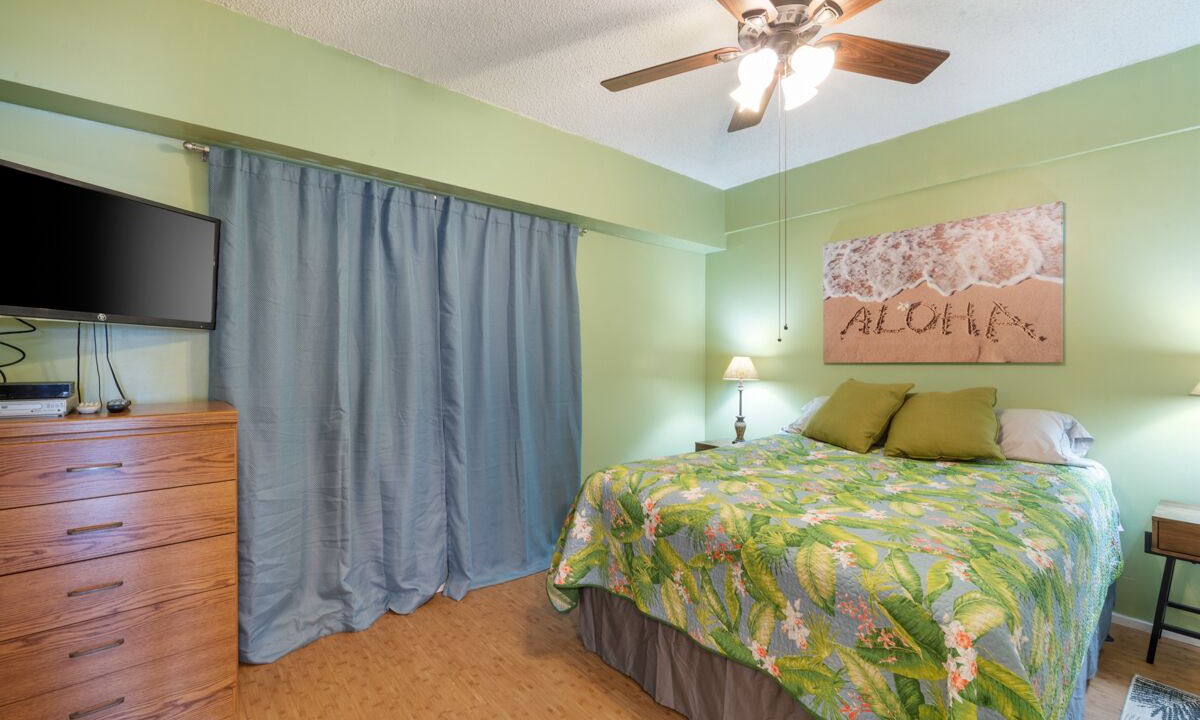 Photo of Bedroom in Historic Kailua Village