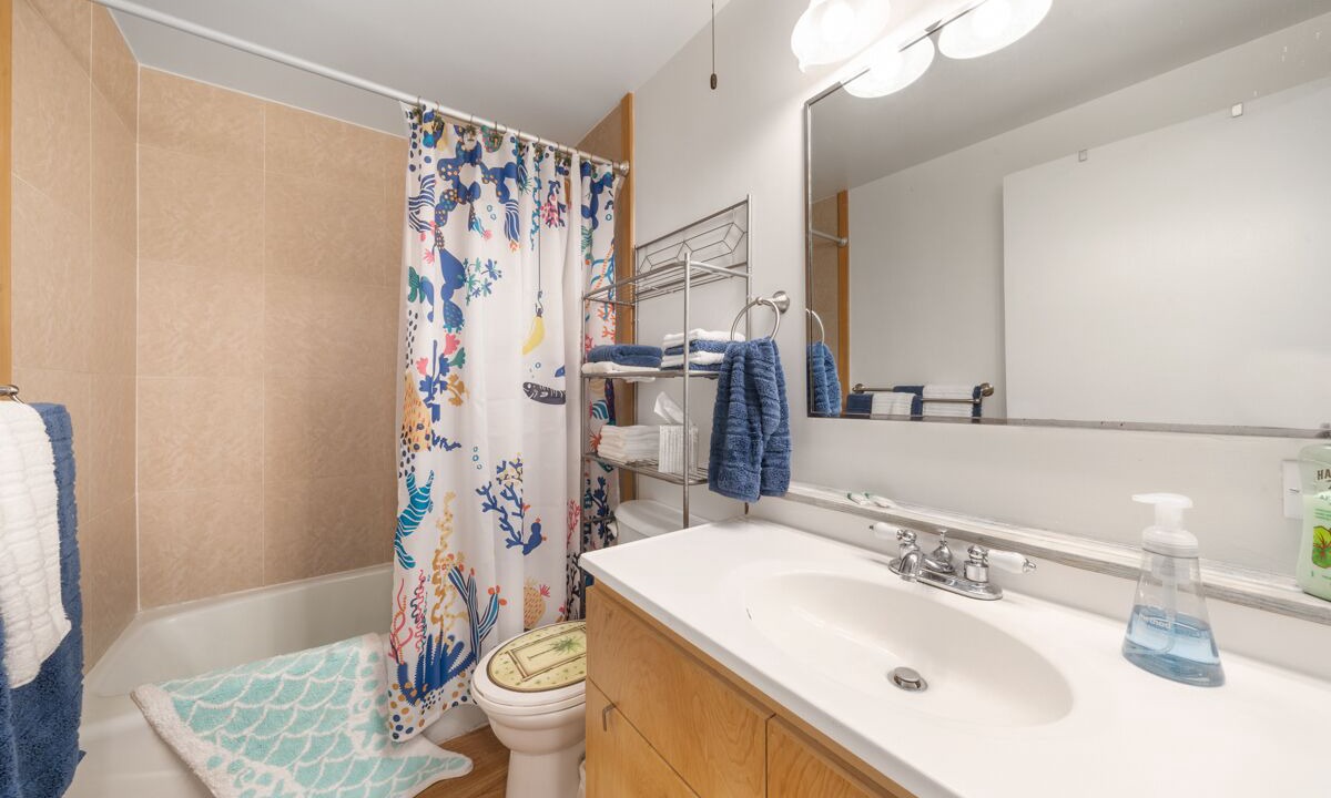 Photo of Bathroom in Historic Kailua Village