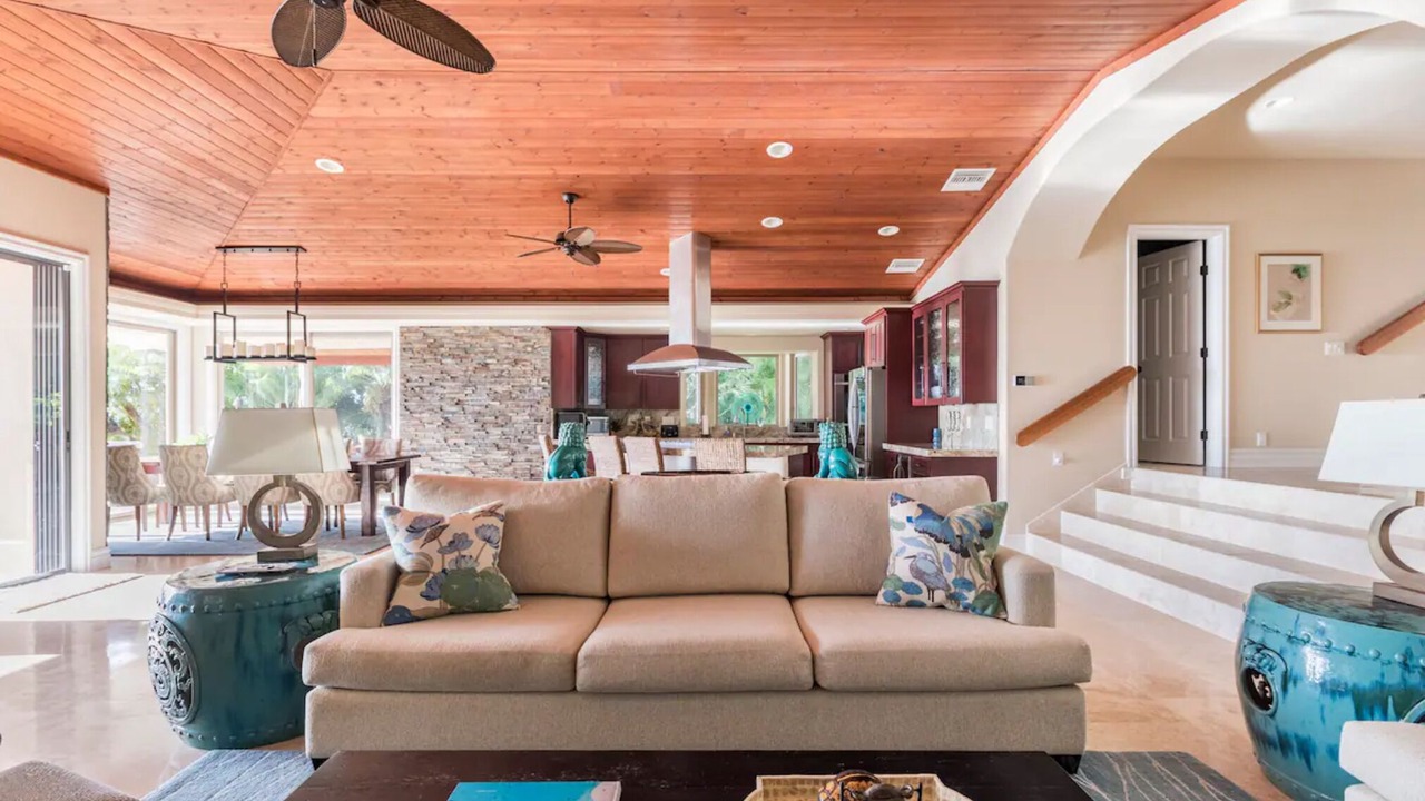 Photo of Livingroom in Kahaluu-Keauhou