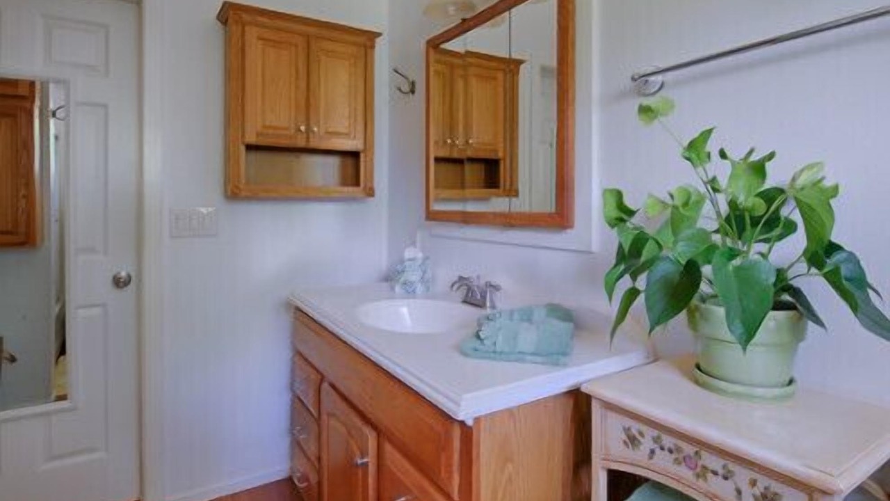 Photo of Bathroom in Kuau