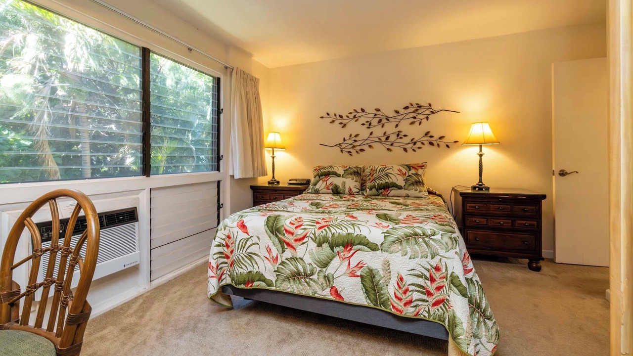 Photo of Bedroom in Maalaea