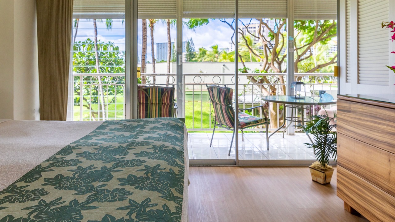 Photo of Bedroom in Waikiki