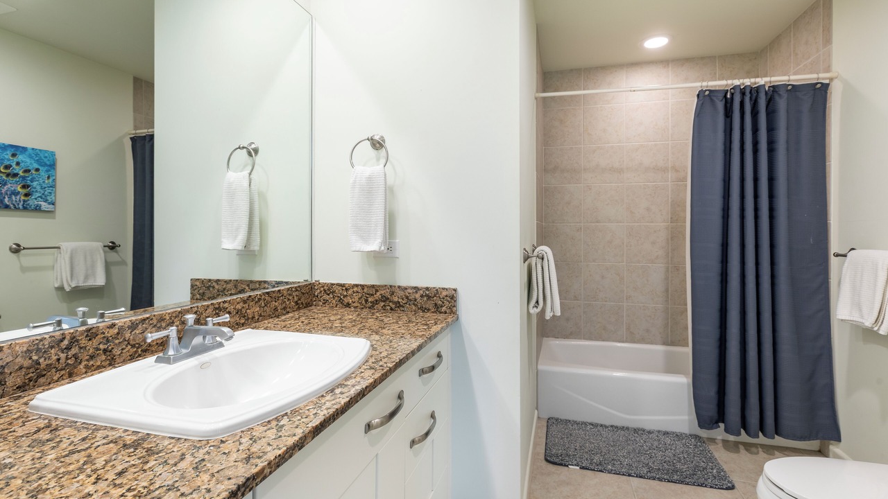 Photo of Bathroom in Kahaluu Bay