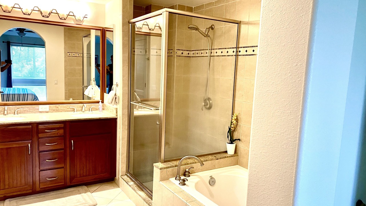 Photo of Bathroom in Waikoloa