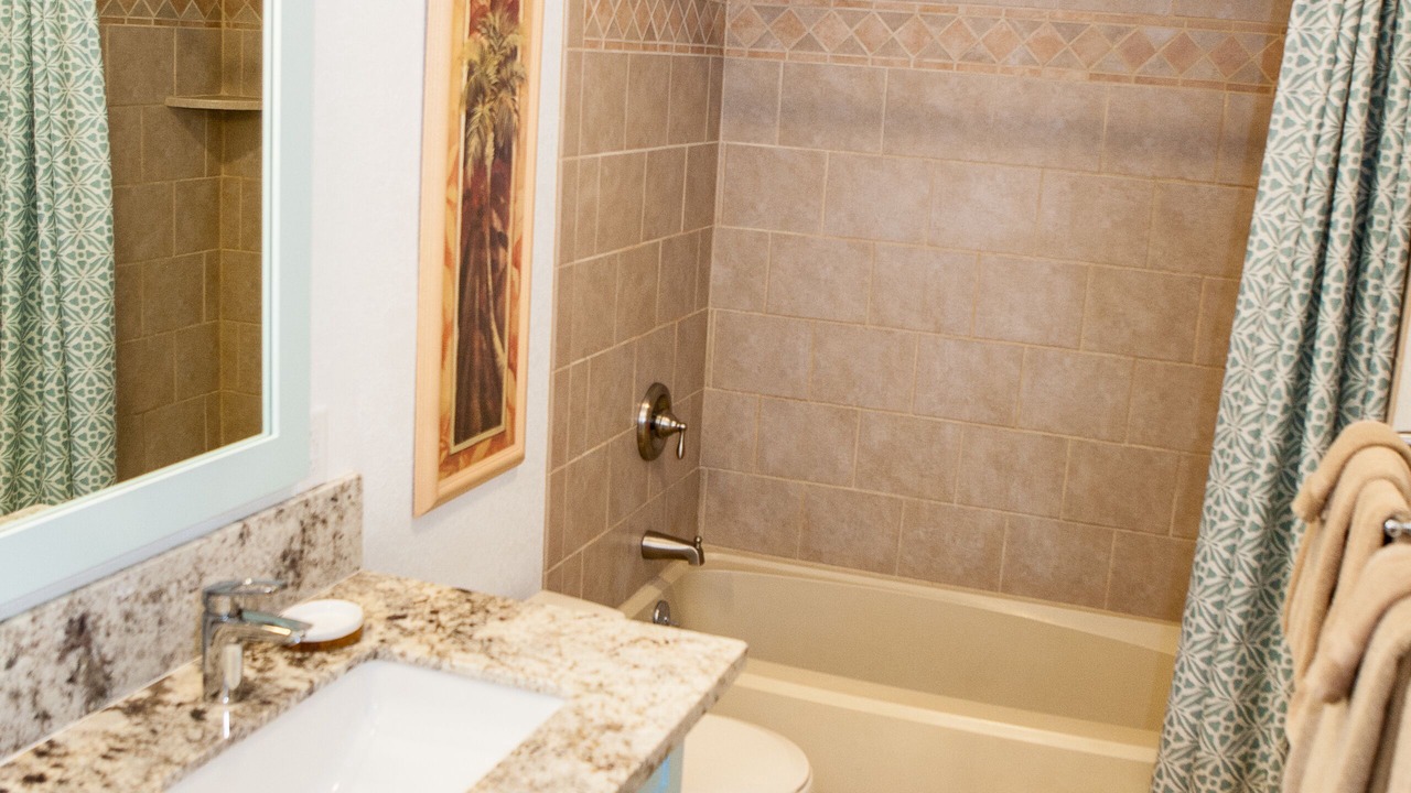 Photo of Bathroom in Kahaluu Bay