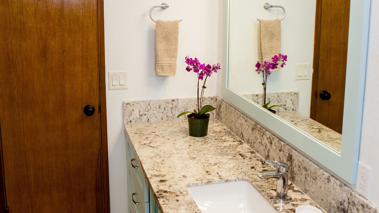 Photo of Bathroom in Kahaluu Bay