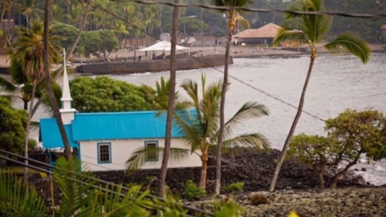 Photo of Others in Kahaluu Bay