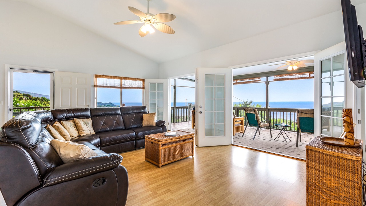 Photo of Livingroom in Kona Paradise
