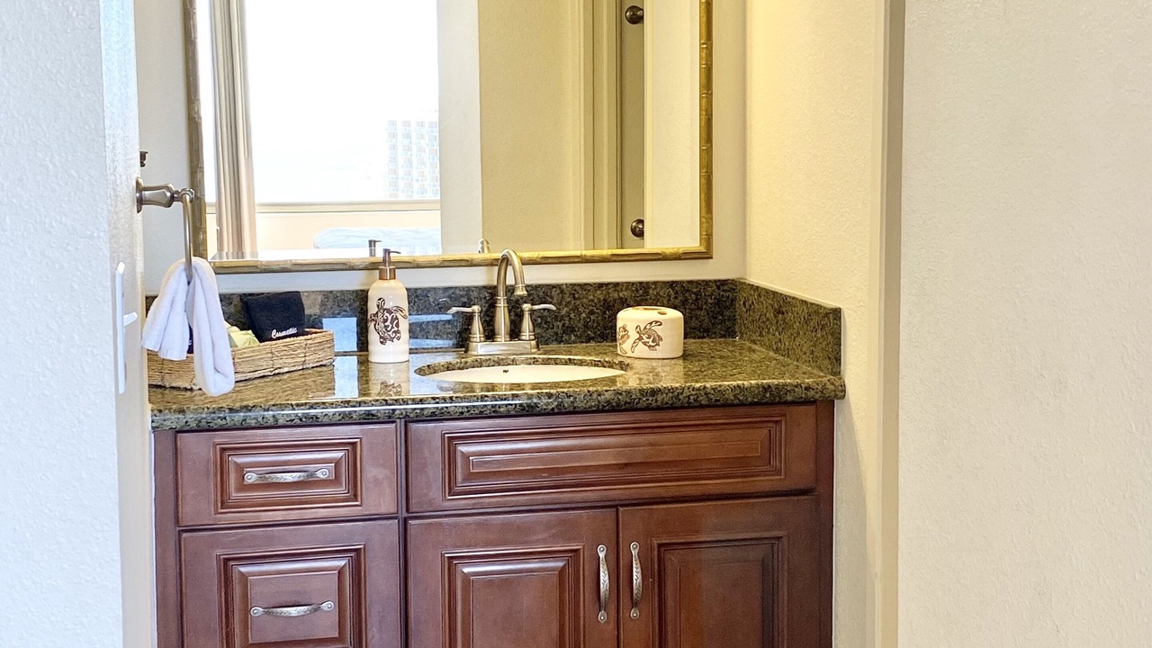 Photo of Bathroom in Waikiki