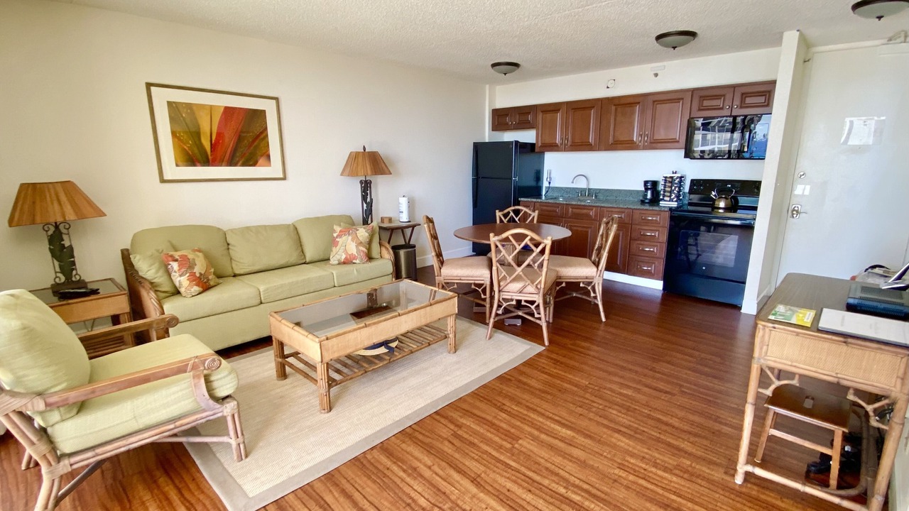 Photo of Livingroom in Waikiki