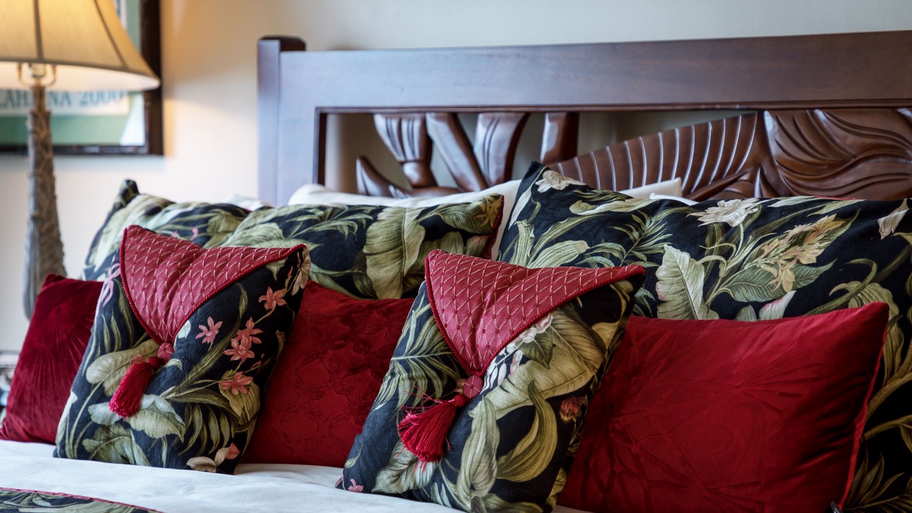 Photo of Bedroom in Historic Lahaina Front Street