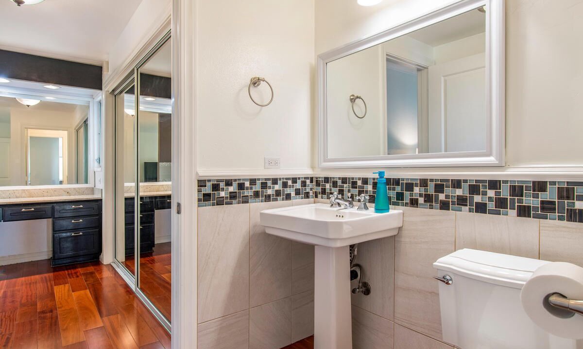 Photo of Bathroom in Hawaii Kai