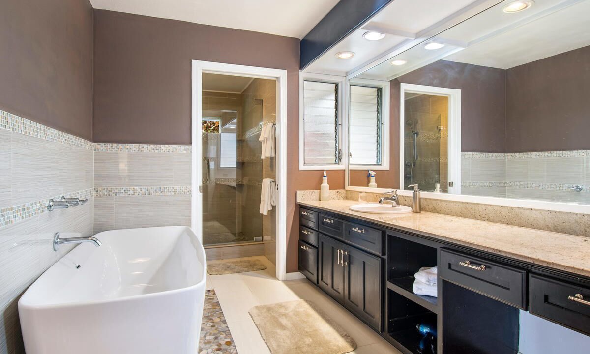 Photo of Bathroom in Hawaii Kai
