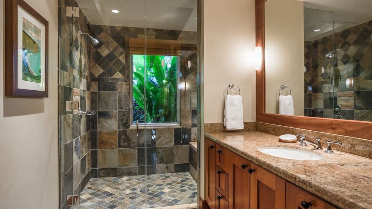 Photo of Bathroom in Kaupulehu