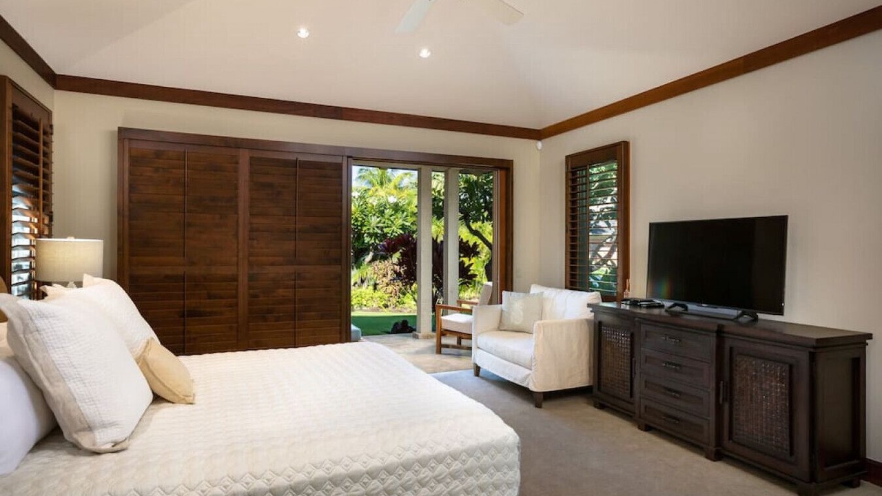 Photo of Bedroom in Kaupulehu