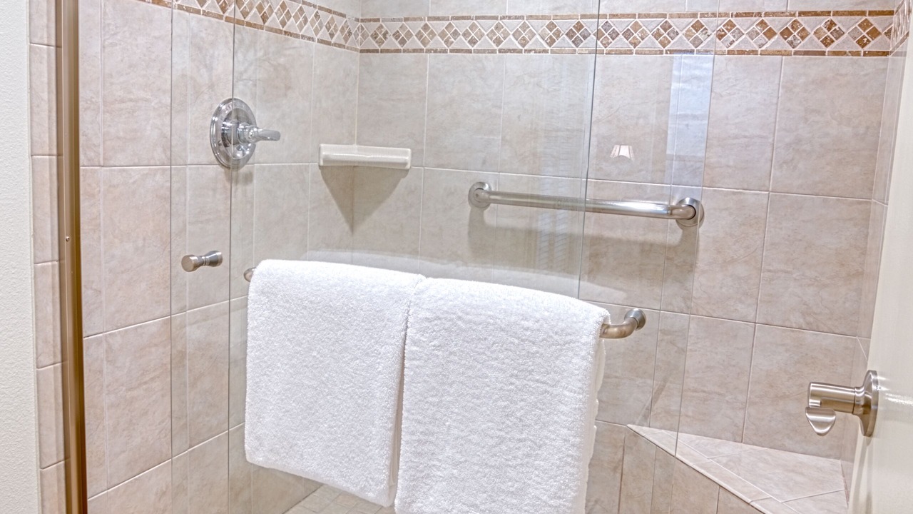 Photo of Bathroom in Honokowai