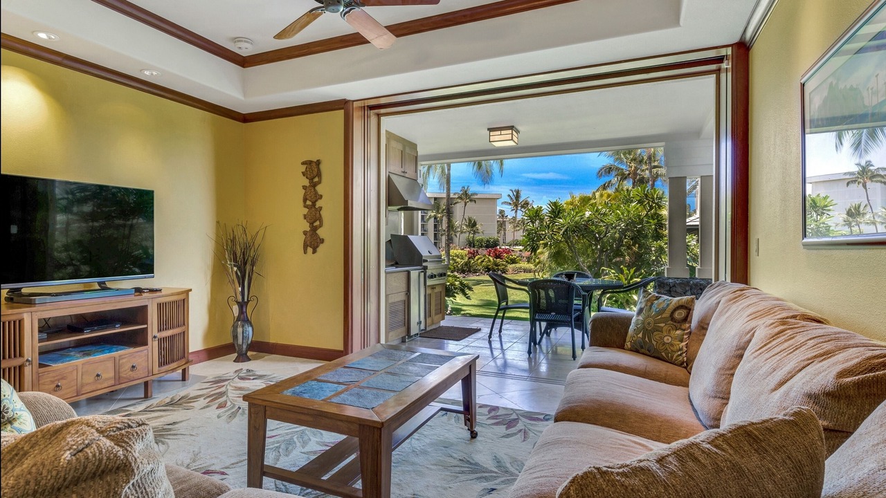 Photo of Livingroom in Waikoloa