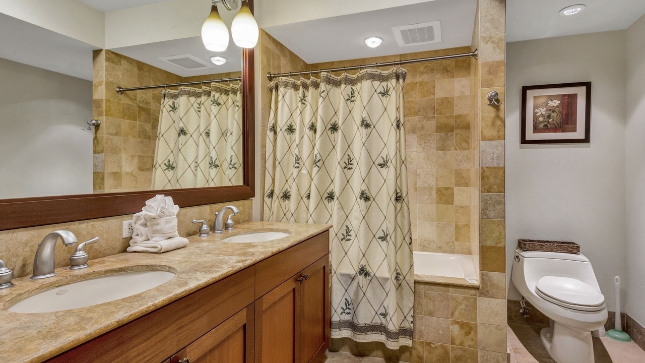 Photo of Bathroom in Waikoloa